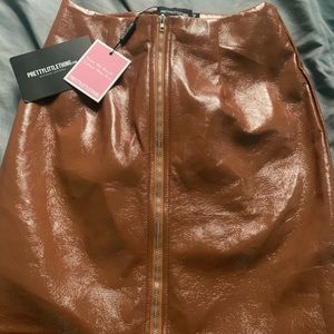 Pretty Little Thing Petite Zip Detail Mini Skirt